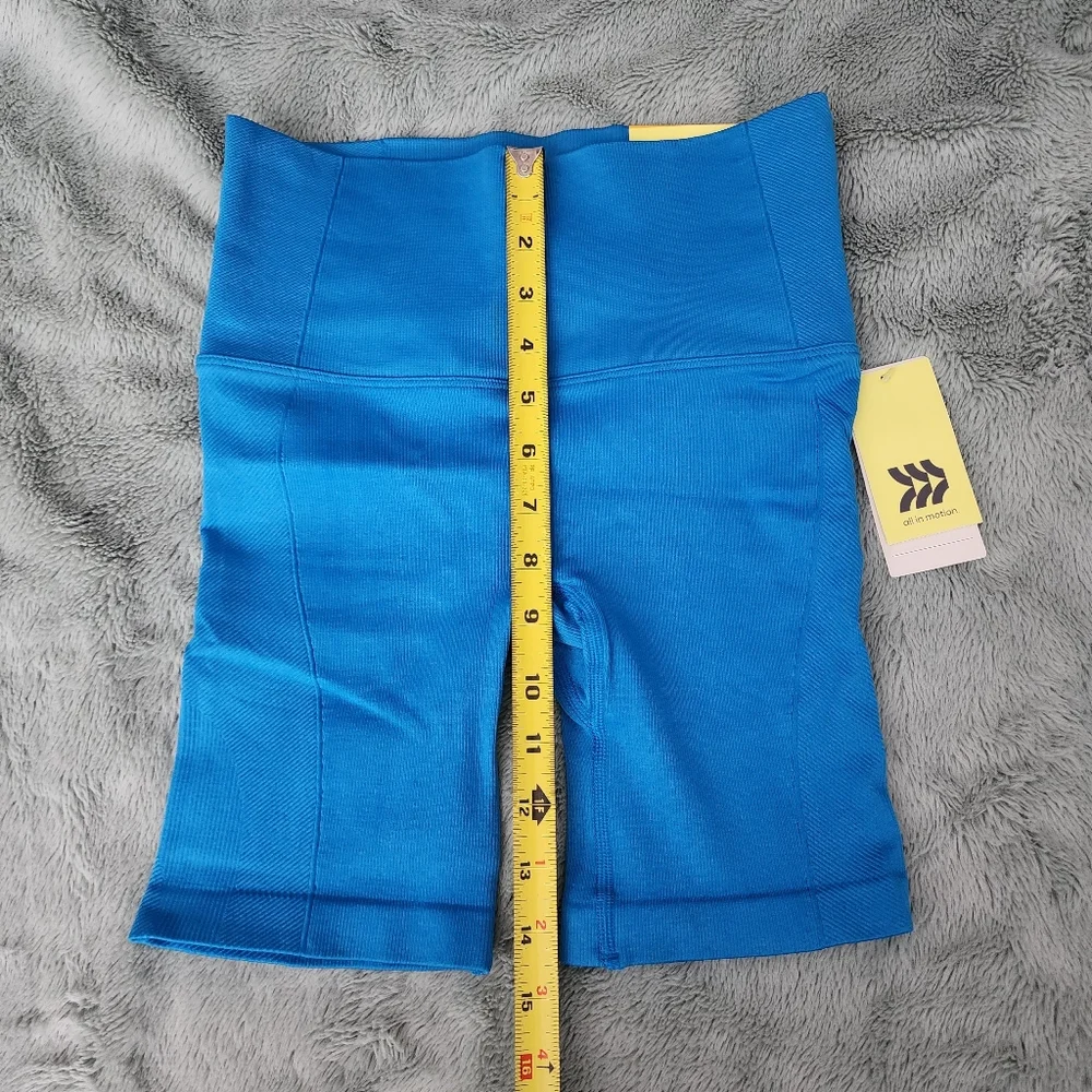 All in Motion Women’s Seamless High-Rise Core Bike Shorts Blue 6